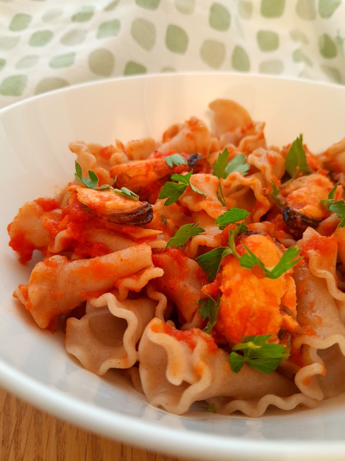 Gigli Pasta with Mussels in Tomato Sauce