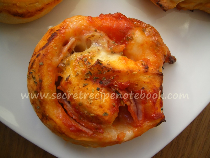 Sicilian buns - Italian recipes by GialloZafferano